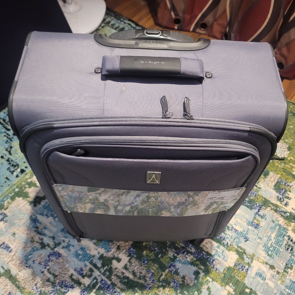 TRAVELPRO LUGGAGE - BRAND NEW CHECK-IN SOFTSIDE 28'